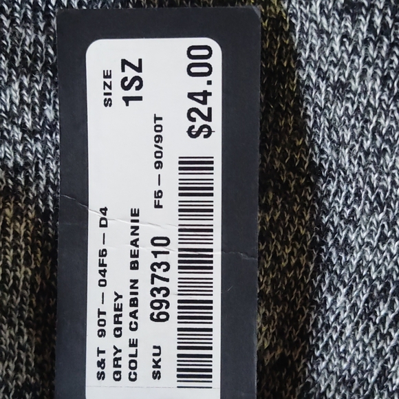 New Grey knit beanie! - Picture 4 of 4